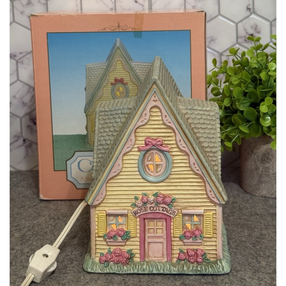 COTTONTAIL LANE EASTER/SPRINGTIME LIGHTED "ROSE COTTAGE" EXCELLENT CONDITION